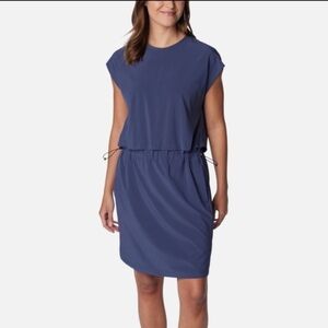 Columbia women’s Large Blue Boundless Beauty Dress Omni Shield Ventilated Beach